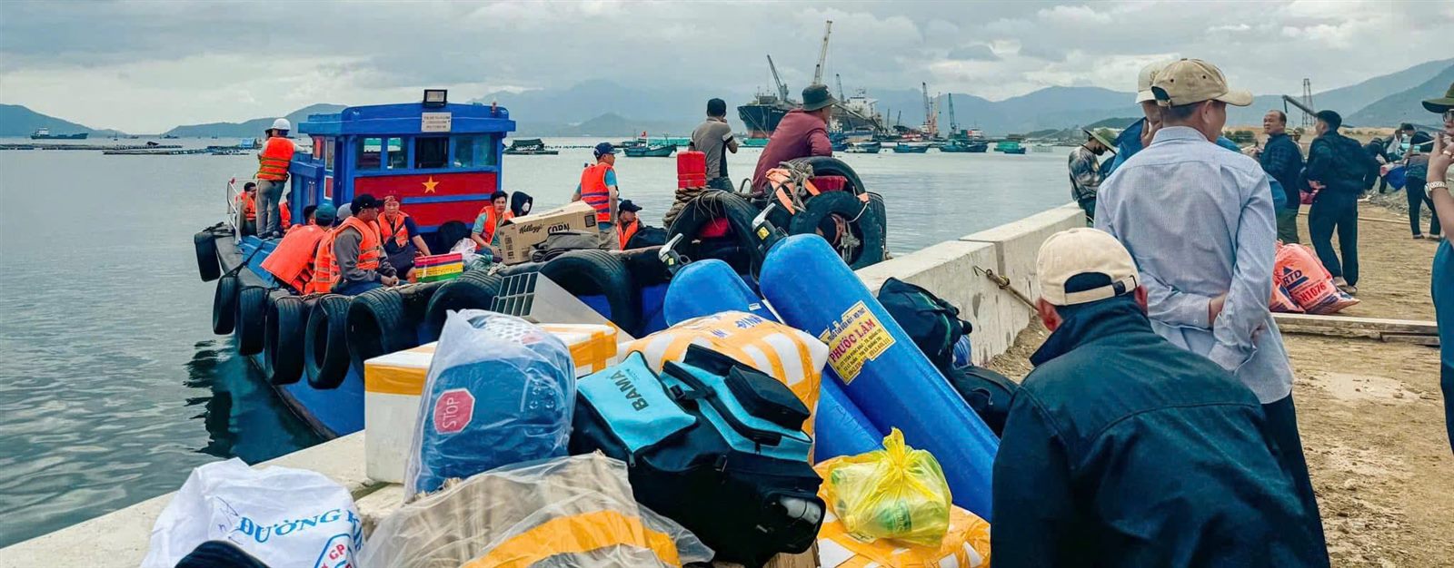 Chuẩn bị quân tư trang