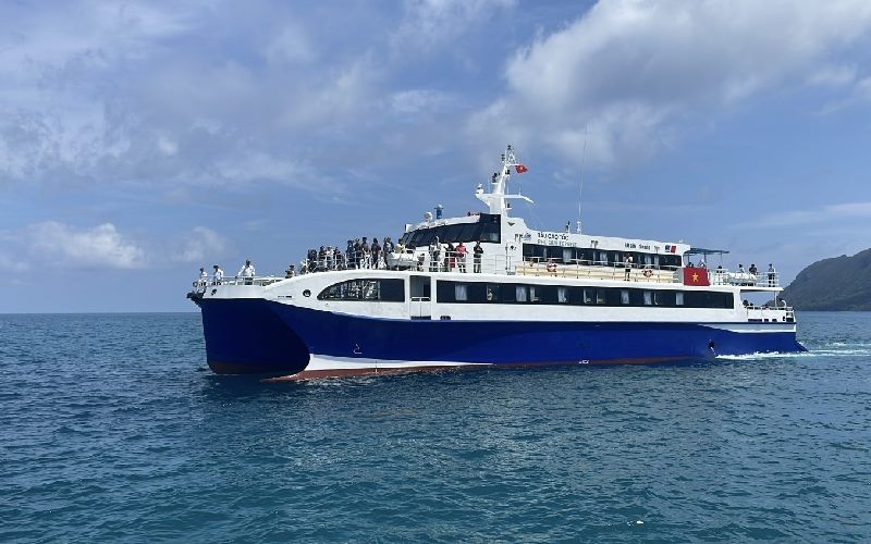 Đi lại ra đảo